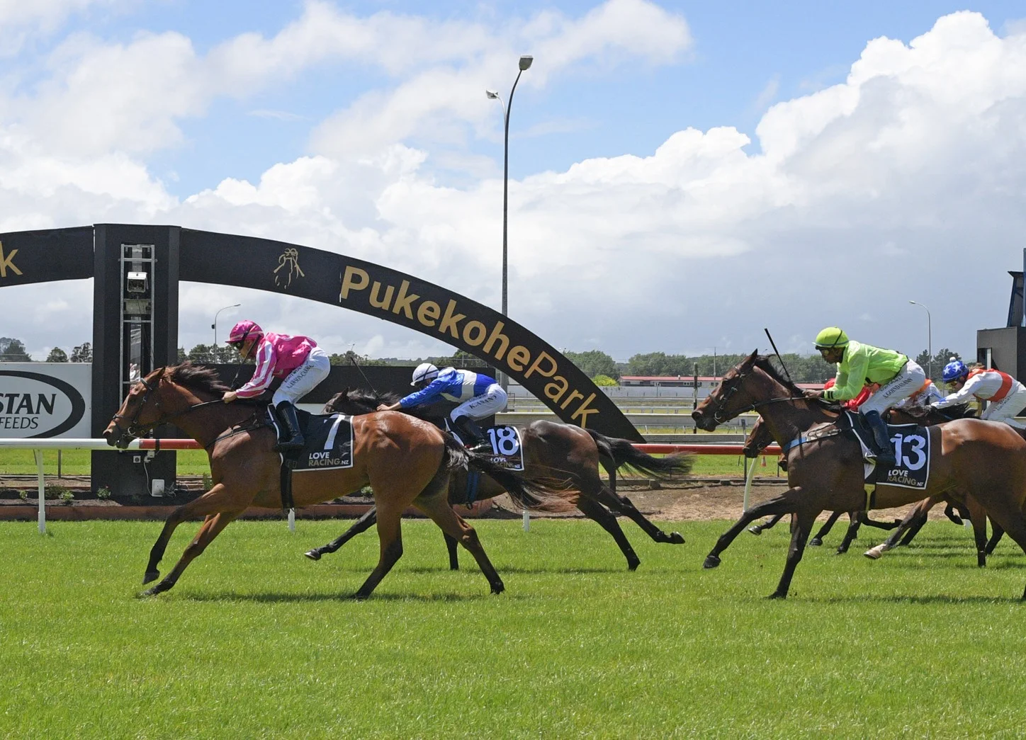 TRACKCHAT: Barfoot & Thompson Auckland Futurity Stakes Day – Saturday 27th May 2023